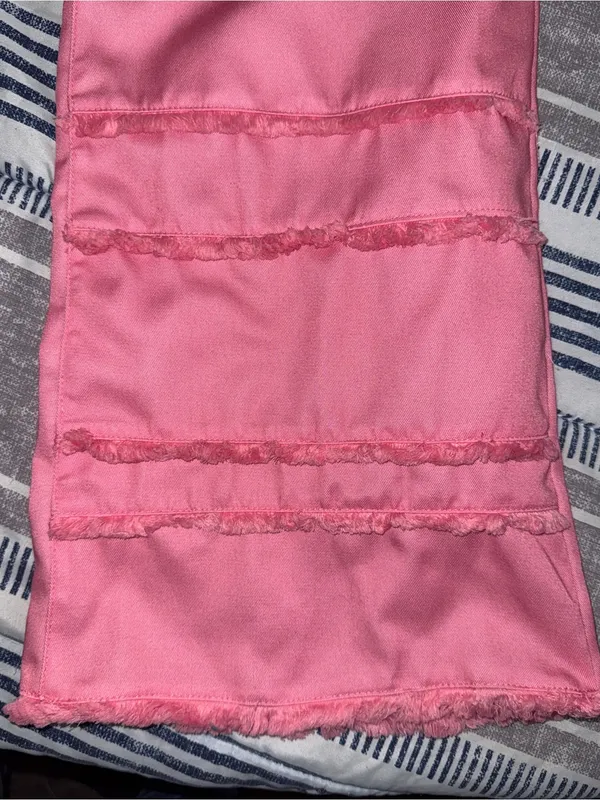 SHEIN woman’s Pink Ruffle Hem Capri Pants - Image 2