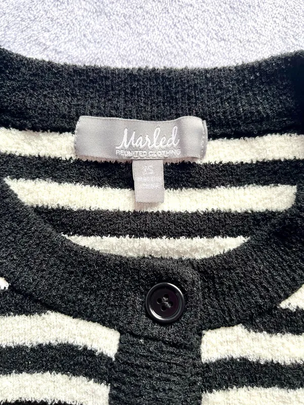 Marlet Black & White Short Sleeve Sweater - Image 3