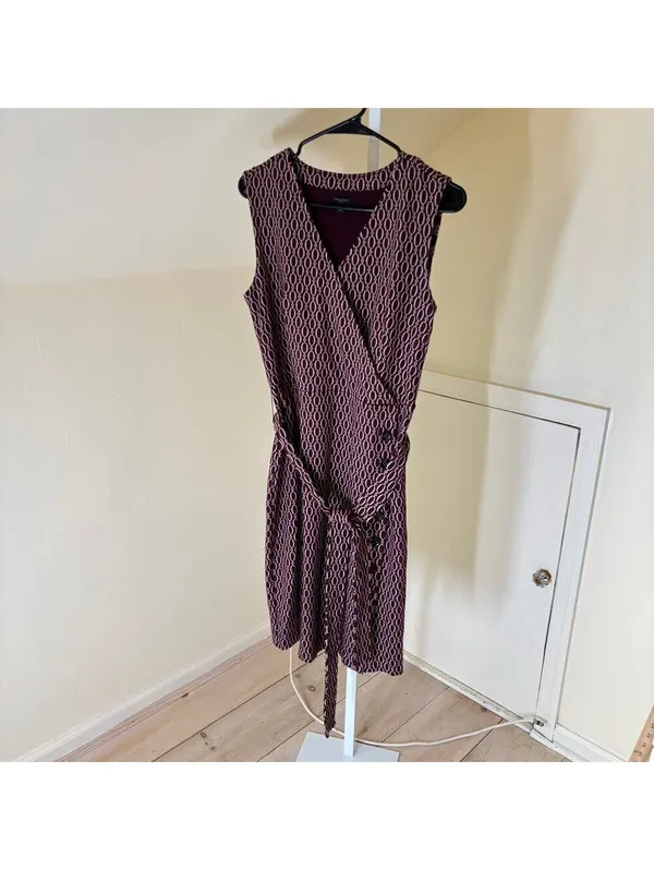 Ann Taylor Petites EUC Womens Burgundy Maroon Chain Print Belted Sheath Dress 6P - Image 2