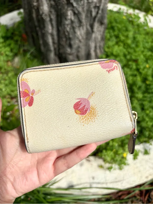 Coach Canvas Tri-Fold Wallet With Floral Print White/Tan - Image 6