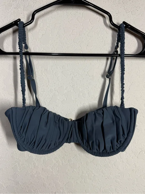 House Of CB Cassis Ruched Bikini Top Size Small - Image 3