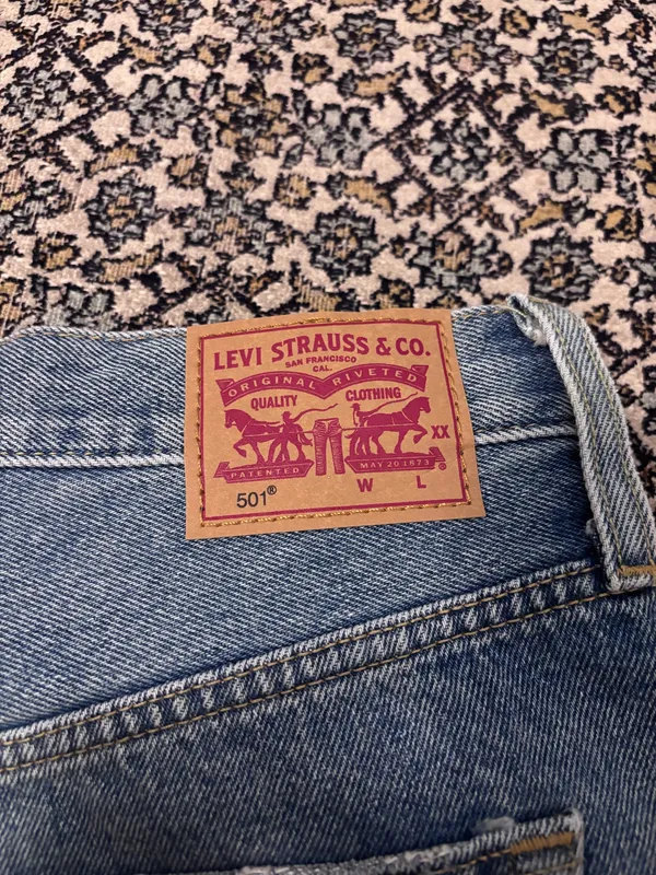 Levi’s 501 Shorts - Image 3