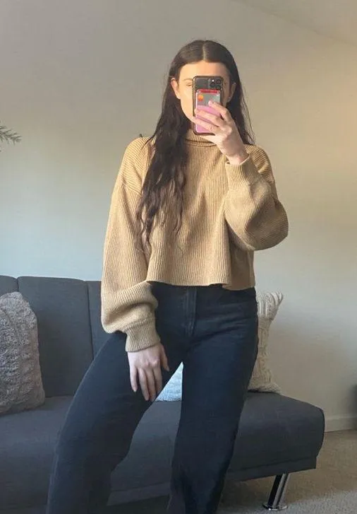 H&M sweater  - Image 2