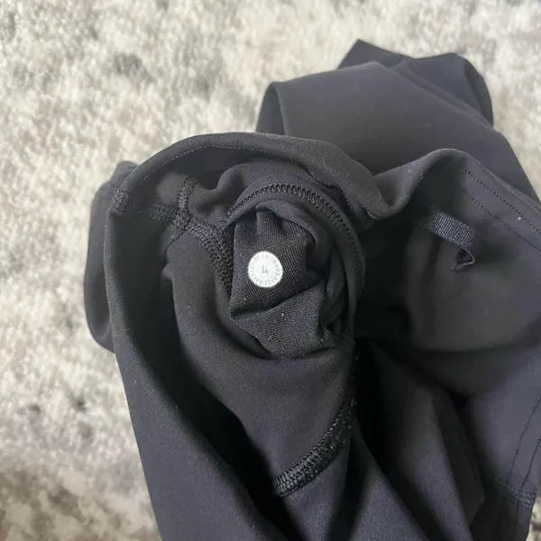 Lululemon Wunder Train Contour Fit High-Rise Short 8" - Image 3
