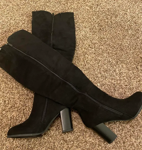 Black boots size 6 - Image 3