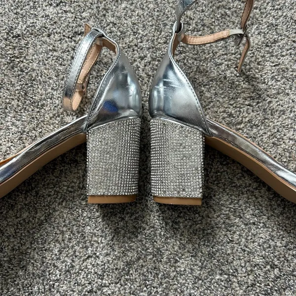 LLorraine Glamorous Silver Block Heel Sandals - Image 2