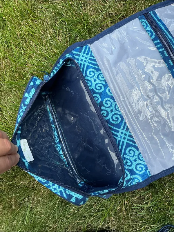 Quilted Vera Bradley travel organizer and wallet set 💙💙 - Image 12