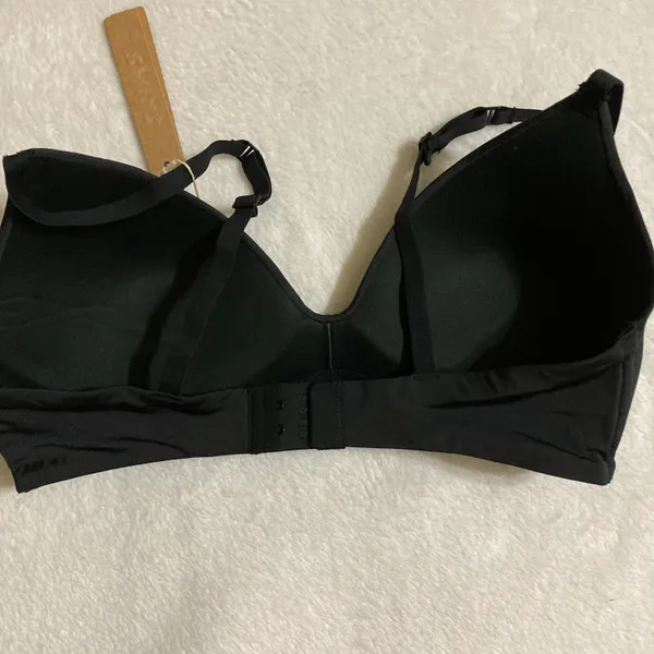 SKIMS Wireless Bra 34B - Image 4