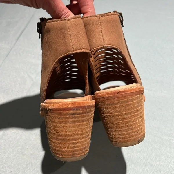 EUC DIBA laser cut open toe block heel sling‎ back B39 - Image 7