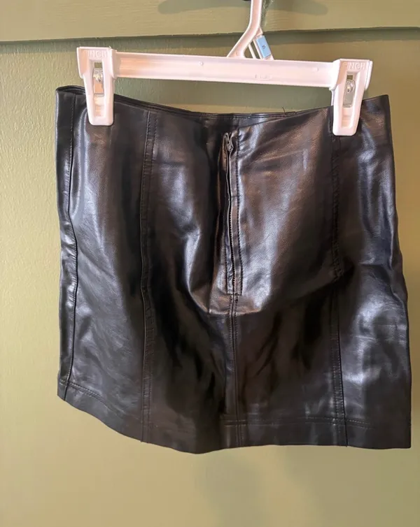 Wild Fable Black Faux Leather Mini Skirt - Image 3