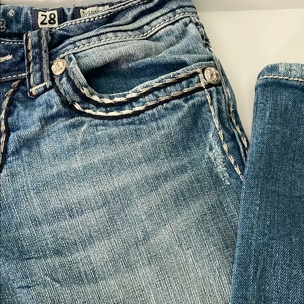 Miss Me Boot Cut Jeans with Contrast Stitching. 28. JS5014B32. Color Med: 52 - Image 3