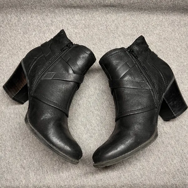 Bare‎ Traps Launa Black Faux Leather Buckle Ankle Boots Women's Size 6M - Image 5