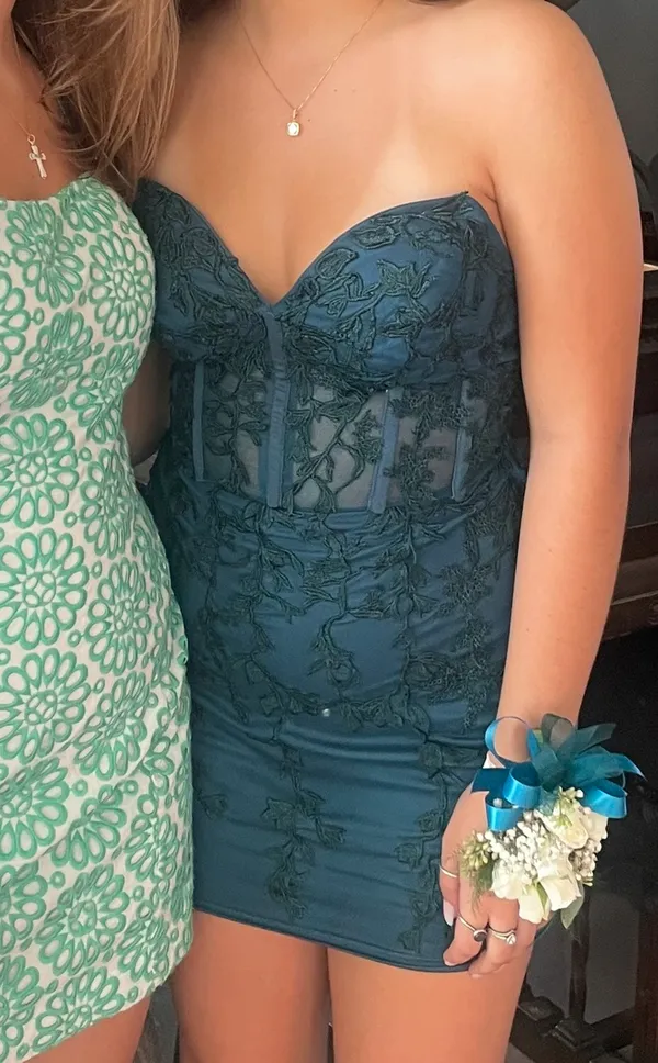 Amazon Homecoming Dress - Image 3