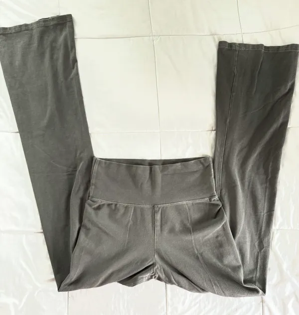 Brandy Melville Black Wide Leg Pant - Image 6