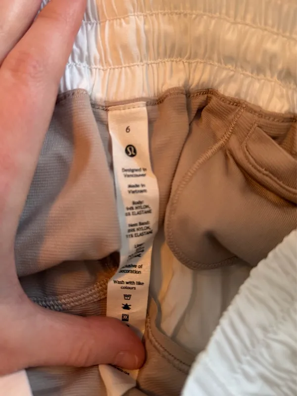 Lululemon Hotty Hot Shorts - Image 4