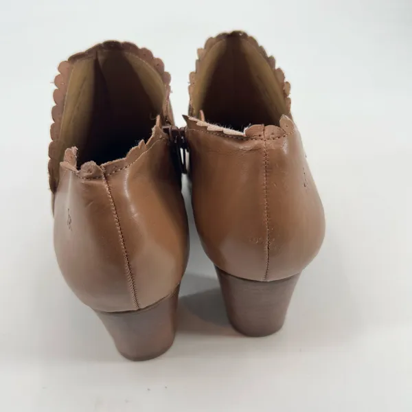 Jack Rogers Marianne Scalloped Low Rise Booties Cognac brown round toe size 8 - Image 3