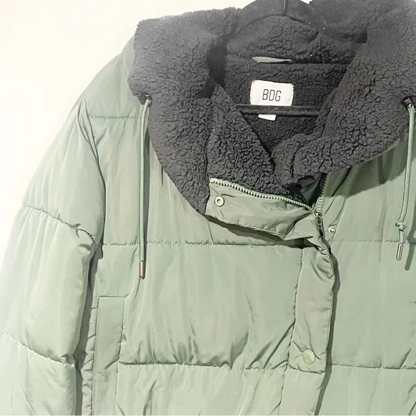 Urban Outiftters BDG Green Fleece Lined Cropped Marlow Puffer‎ Jacket Coat - Image 3