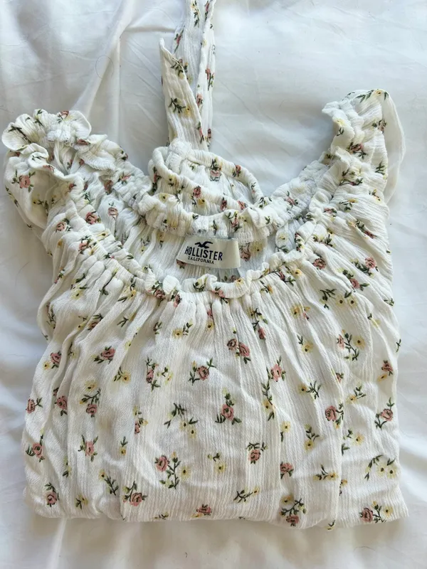 Hollister White Floral Off Shoulder Top - Image 2