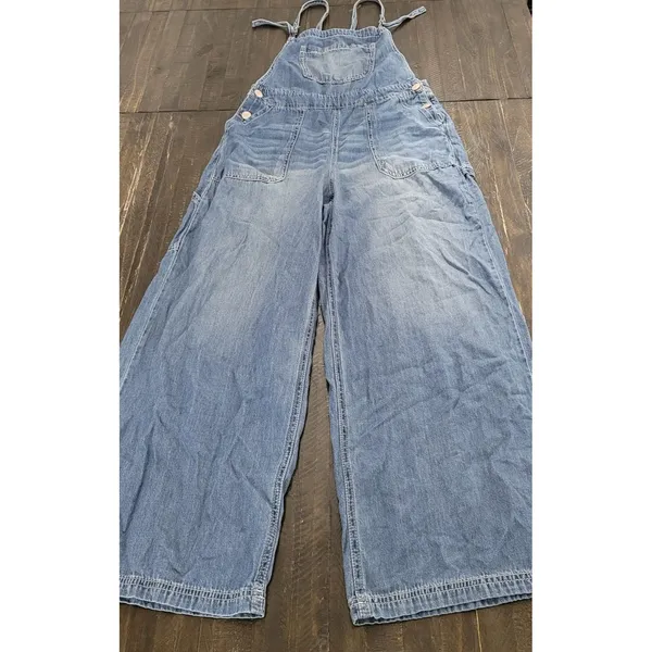 WallFlower Women's Light Wash Denim Wide-Leg Overalls Medium - Image 3