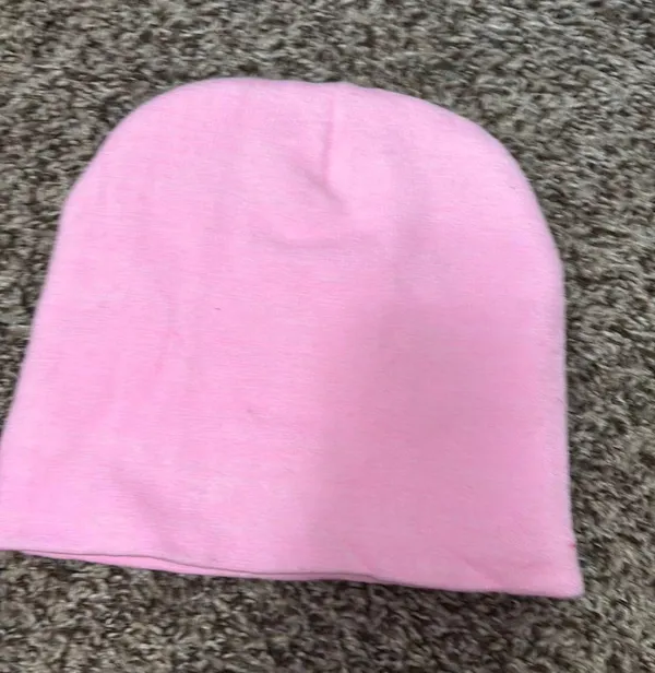pink beanie - Image 2