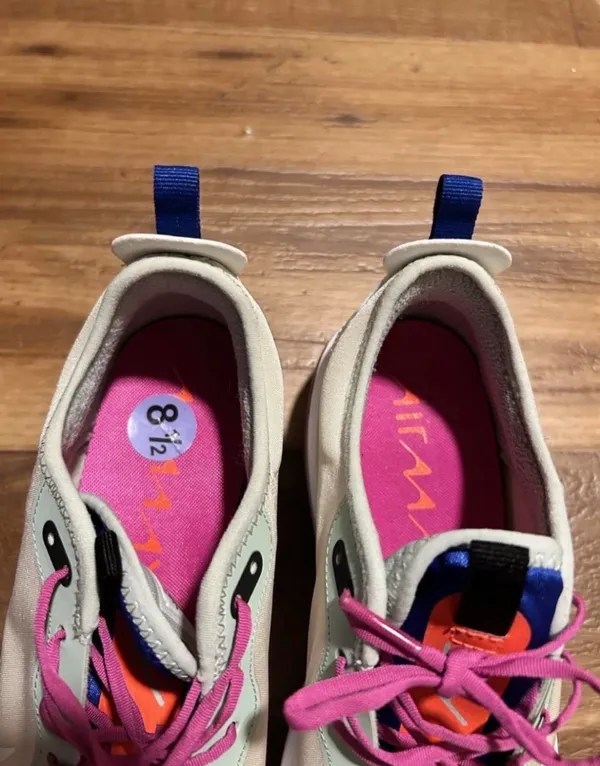 Nike Air Max Sneakers - Image 3