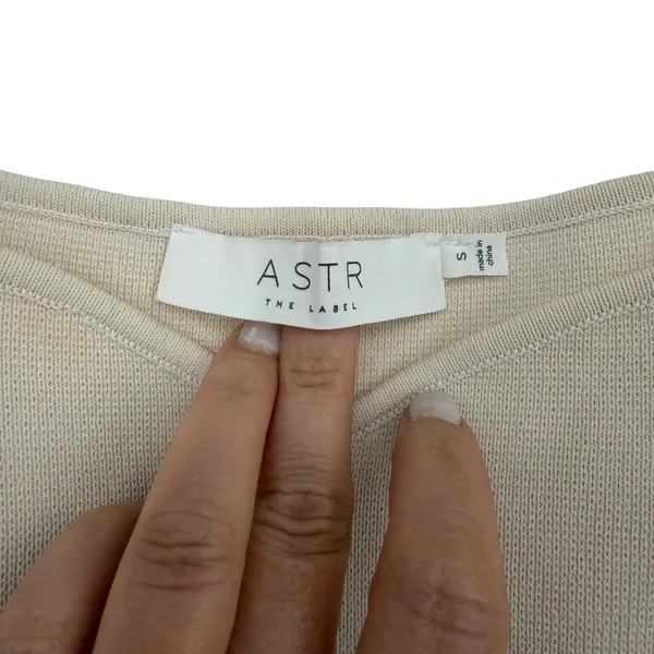 ASTR‎ The Label Bodysuit Womens Small Cream Excellent Pleated Sequin Sleeve - Image 2