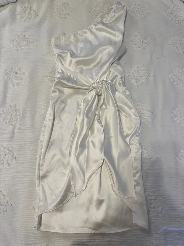 White satin one shoulder mini dress - size 6 - Image 2