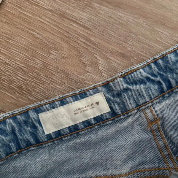 Zara Women's Jeans size 8 - Image 2