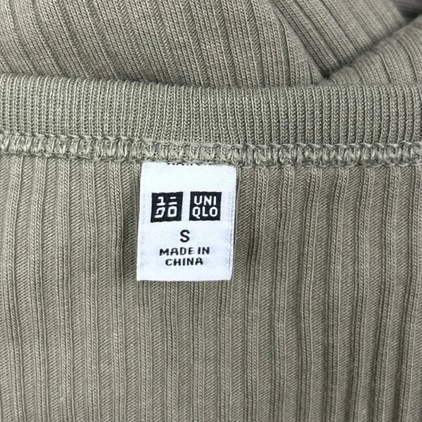 Uniqlo Women's Olive Green Ribbed Button Up Cropped Top Sweater Cardigan Size S - Image 6