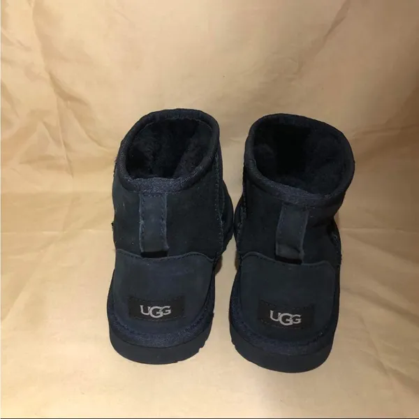 Ugg Classic Mini II Boots in Black - Image 8