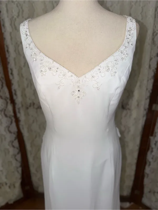 Gorgeous New Mori Lee Simple Chiffon Wedding Gown - Image 4