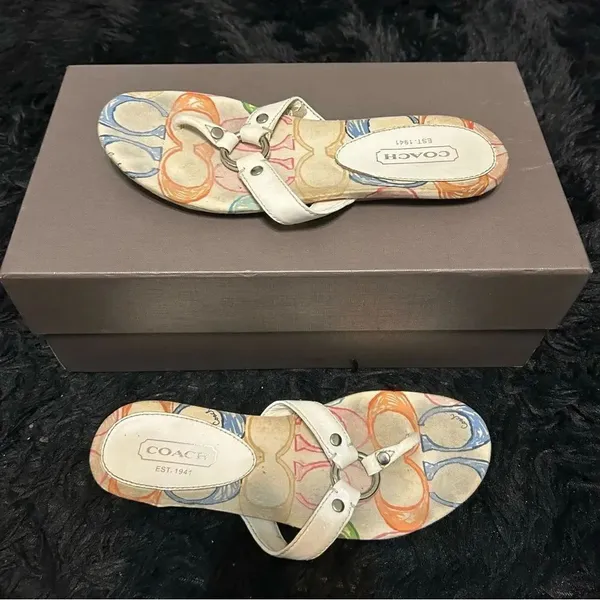 COACH white sandals flip flops shoes women’s 6.5 - Image 6