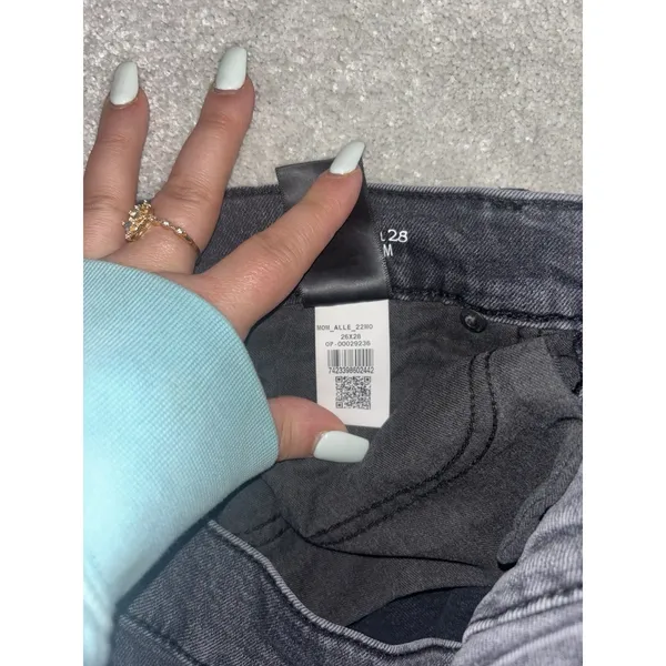 mott bow mom jeans gray Black wash 26x28‎ Size 26 - Image 5