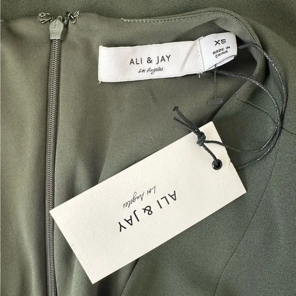 Ali & Jay Green Wrap Dress - Image 8