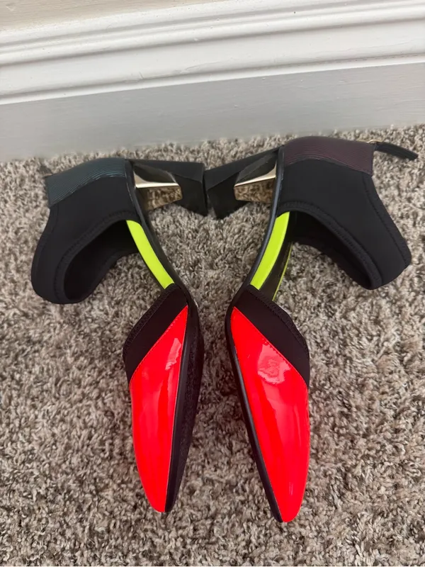 United Nude Red and Black Pointed Toe Mary Jane Heels Size 37 or 6.5 - Image 4