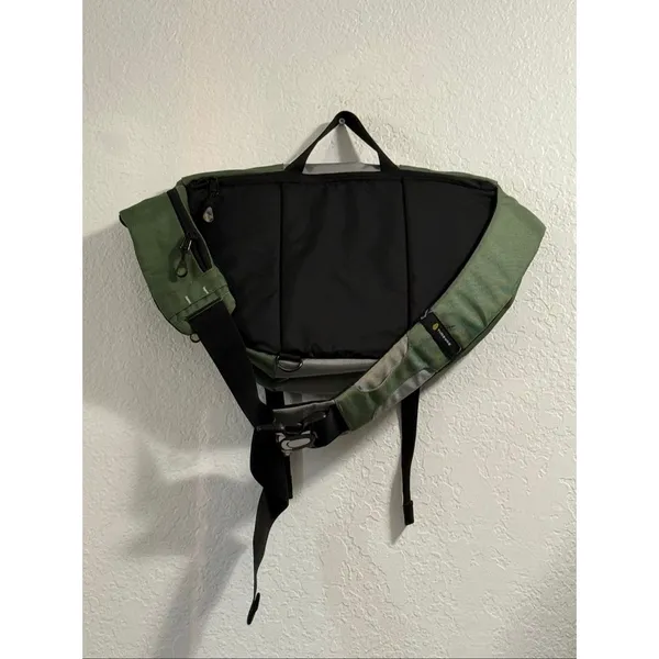 Timbuk2 Kryptic Shoulder‎ Cross Body Padded Messenger Bag Daypack Backpack Green - Image 5