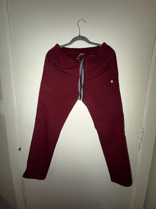 FIGS Scrubs - Image 4