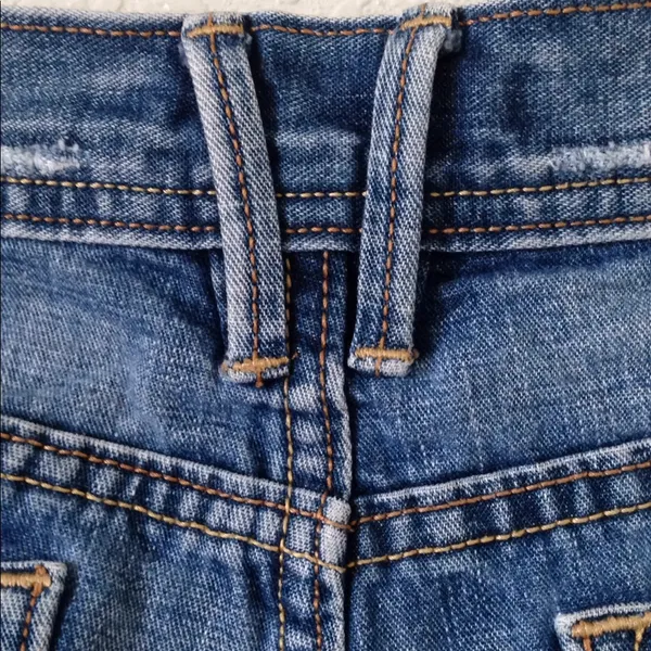 FINAL MARKDOWN Ladies' Old Navy Mid-Rise Cutoff Shorts (8) - Image 7