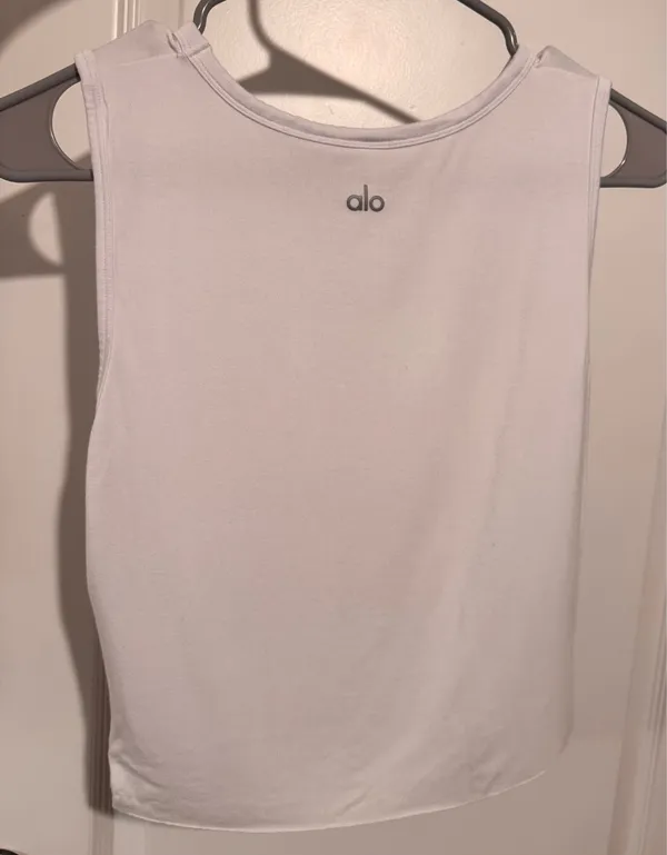 Alo Yoga Tank Top - Image 4