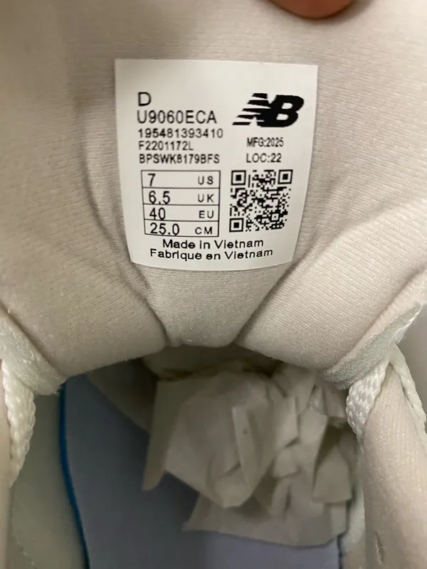 Mens New Balance 9060 sneakers shoes size 7 - Image 8