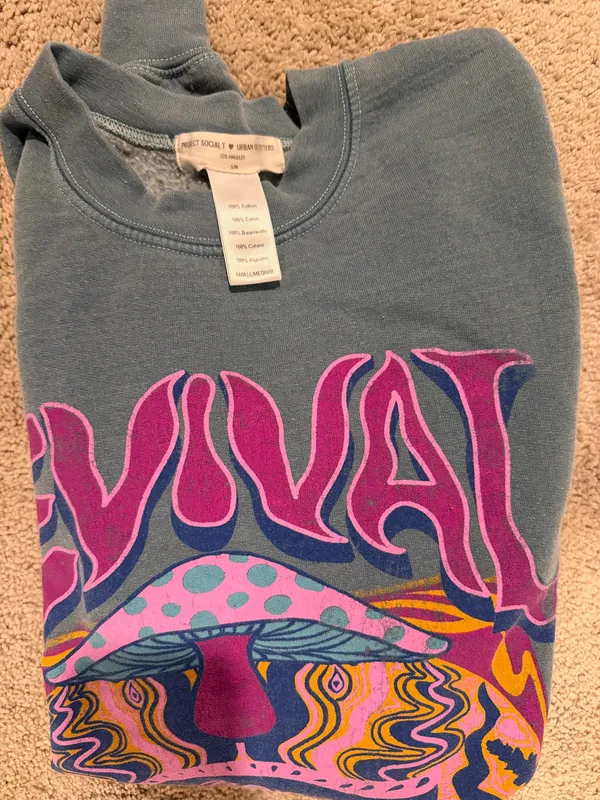 Urban Outfitters Sweatshirt - Image 4