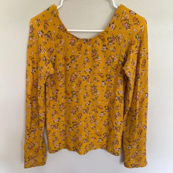 Hollister Womens Mustard Yellow Floral Waffle Knit Ruched V-Neck‎ Top Medium - Image 8