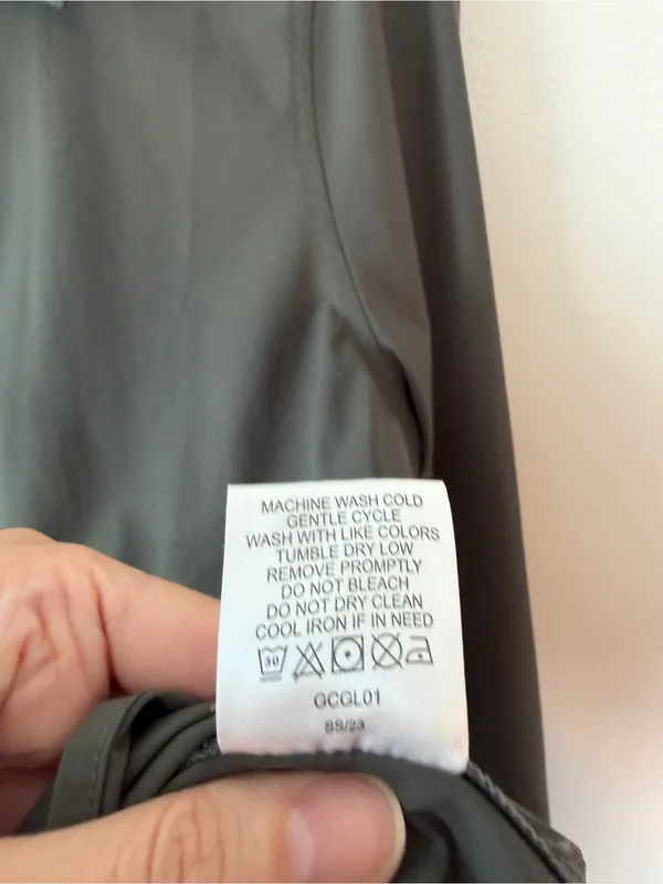 Quince Performance Tech Button-Down Long Sleeve Blouse Loose Fit Small Grey - Image 7