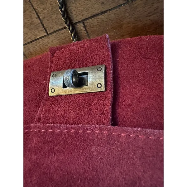 Free People Red Suede Crossbody Bag Turn Lock Chain Strap Boho Clutch GUC - Image 2