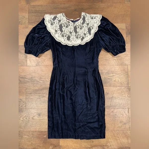 Vintage Jessica McClintock Gunne Sax Velvet Dress - Image 4
