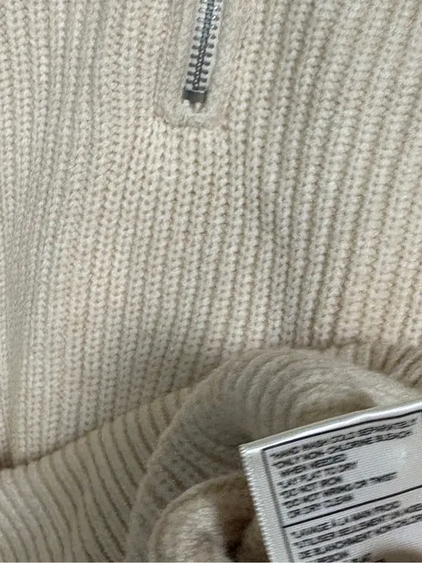 Steve Madden beige pullover size medium - Image 9
