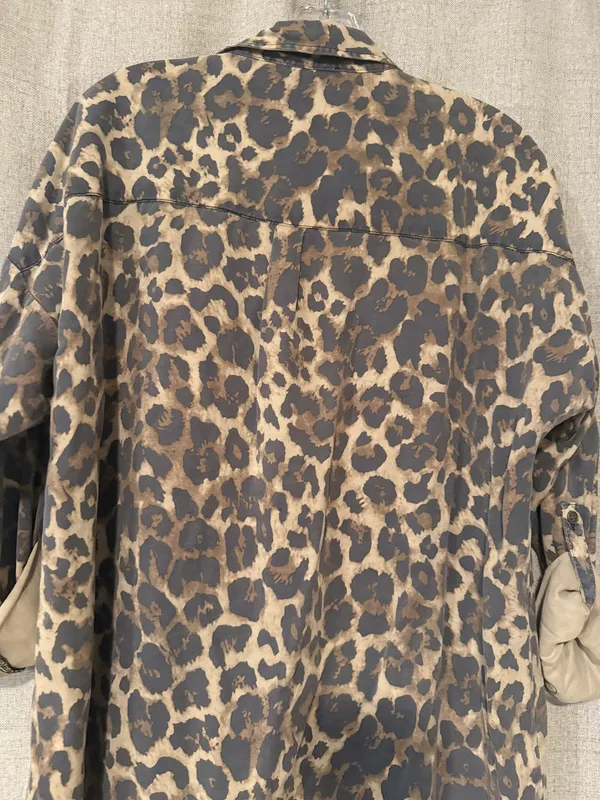| Leopard Button Down | L - Image 7