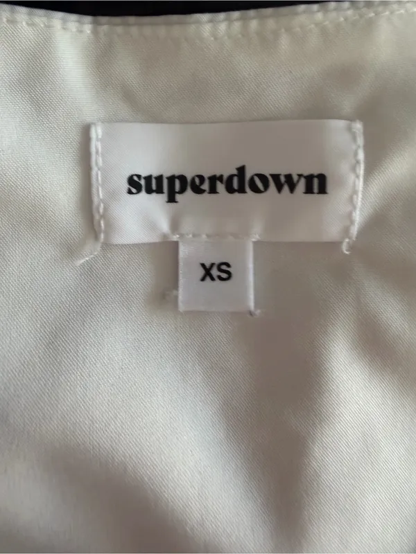 superdown x Revolve Leia Off Shoulder White V Neck Cotton Mini Dress XS - Image 6