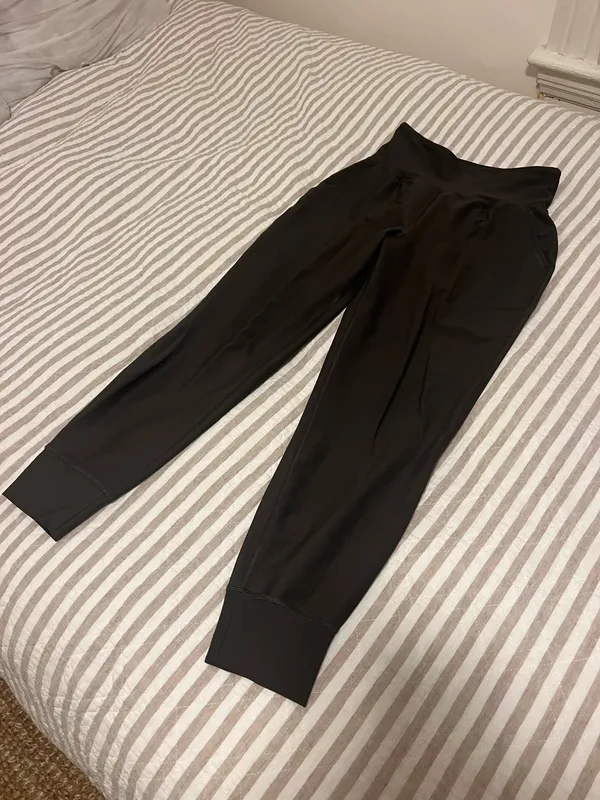 Old Navy Active Powersoft High-Rise Go-Dry Joggers - Image 5