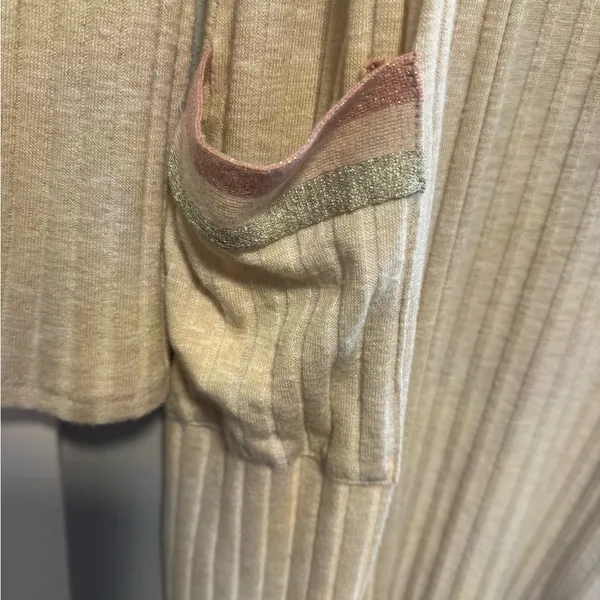 Day trip long cardigan, never worn.. size large - Image 3